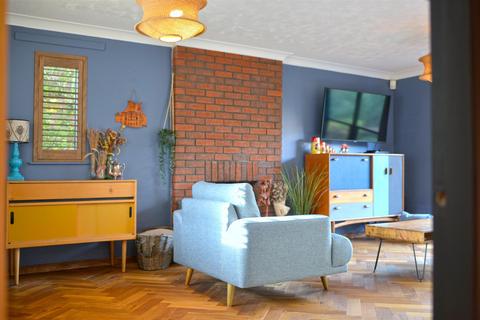 5 bedroom detached house for sale, Mitcham Court, Kingswood Oak, Shrewsbury