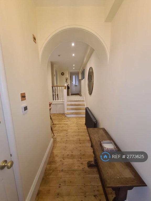 From Lounge Looking To Front Door