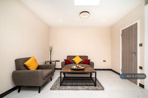 1 bedroom flat to rent, Porters Avenue, Dagenham, RM9