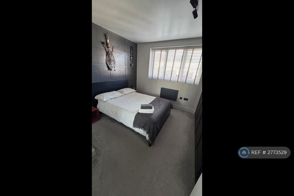 Bed 1
