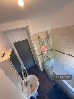 3 bedroom terraced house to rent, Holberry Close, Sheffield, S10