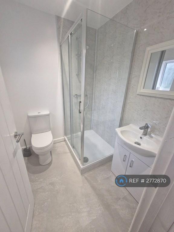 Family Shower Room