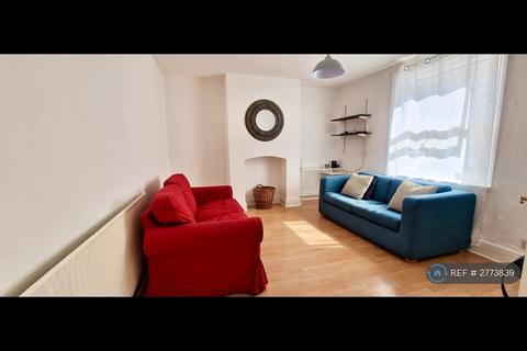 4 bedroom terraced house to rent, Hanover Street, Cheltenham, GL50