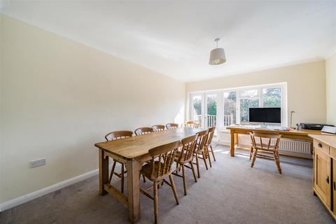 undefined, Cobham Way, East Horsley