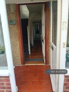 3 bedroom end of terrace house to rent, Verney Gardens, Dagenham, RM9