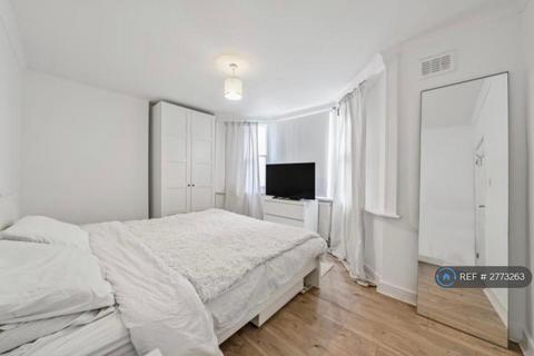 2 bedroom flat to rent, Ferndale Road, London, SW4