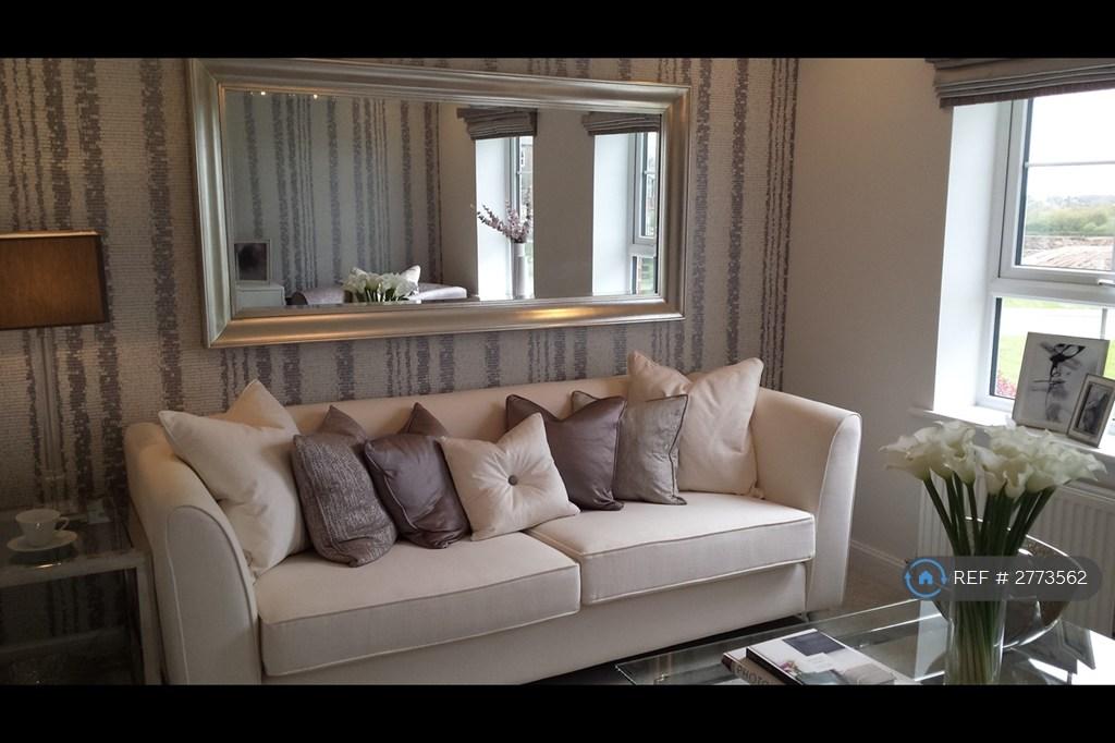 1st Floor Living Area