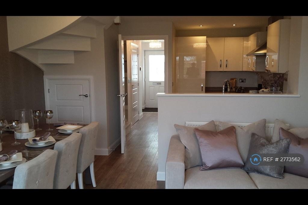 Ground Floor Open Plan Kitchen / Dining / Sitting