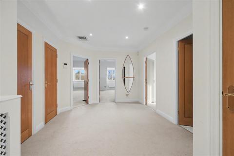 2 bedroom flat for sale, 32 Gills Hill, Radlett WD7