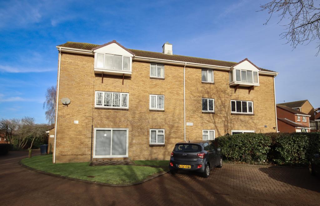 2 bed flat for sale in Sittingbourne, Ideal Inves