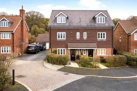 4 bedroom semi-detached house for sale, Rowden Way, Alton, Hampshire, GU34
