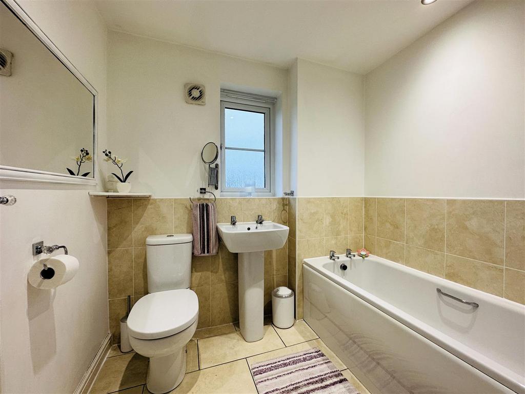 Bathroom.jpg