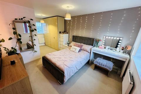 undefined, Palm House Drive, Selby
