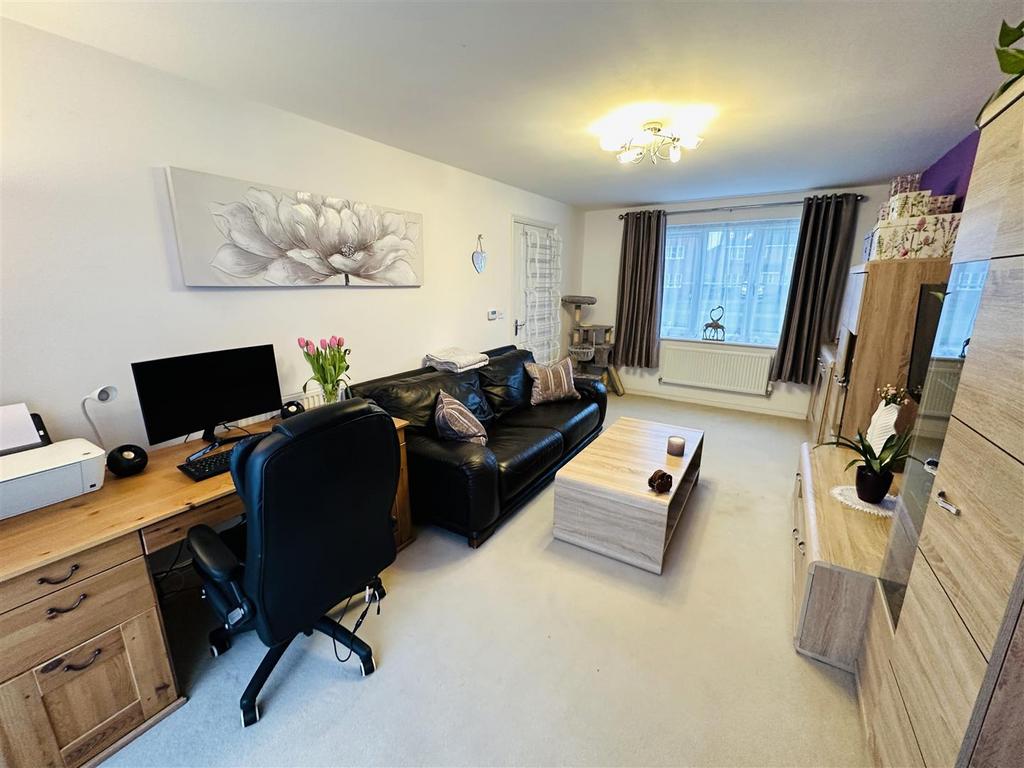 Lounge1.jpg