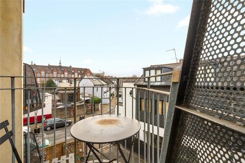 2 bedroom apartment for sale, Latchmere Road, SW11