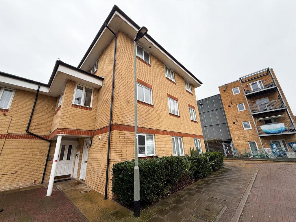 Ronnie Rd E12