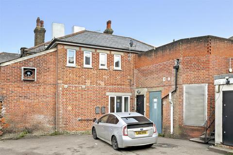 undefined, High Street, Epping