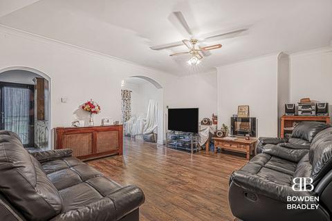 2 bedroom semi-detached bungalow for sale, Dewey Road, Dagenham, RM10
