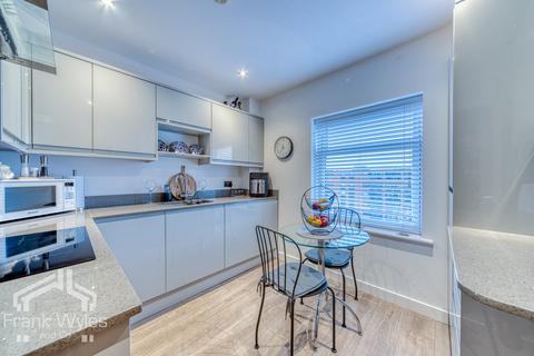 2 bedroom flat for sale, Flat 28, St. Georges Court, St. Georges Road, Lytham St. Annes, Lancashire
