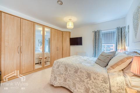 2 bedroom flat for sale, Flat 28, St. Georges Court, St. Georges Road, Lytham St. Annes, Lancashire
