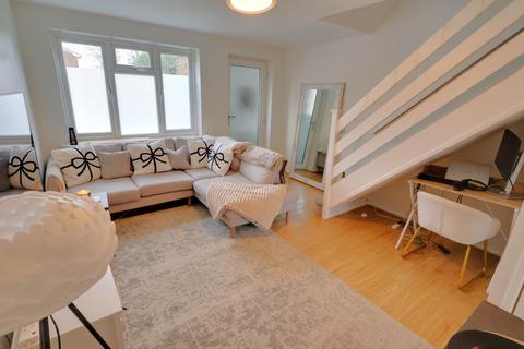 2 bedroom semi-detached house for sale, Drayton Place, Totton, Southampton