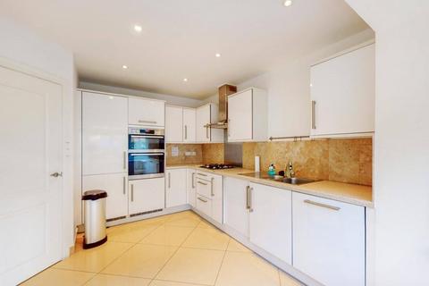 undefined, Damson Way, Carshalton SM5