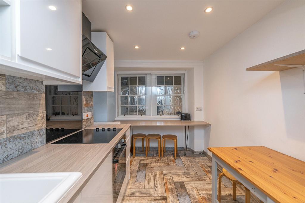 Kitchen Alt