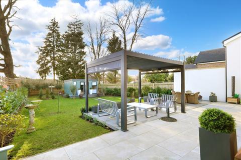 4 bedroom detached house for sale, Dupre Crescent, Wilton Park, Beaconsfield, Buckinghamshire, HP9