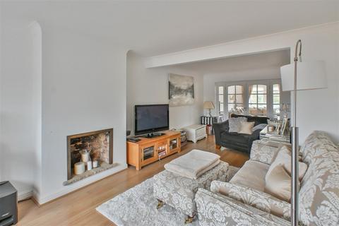 2 bedroom semi-detached house for sale, Warley Road, Upminster