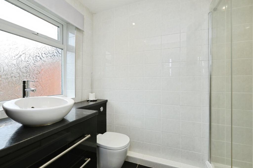 8g9a07 Family bathroom882.jpg