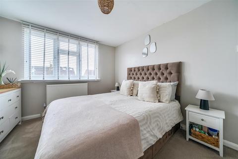 3 bedroom semi-detached house for sale, Fullers Close, Bearsted, Maidstone