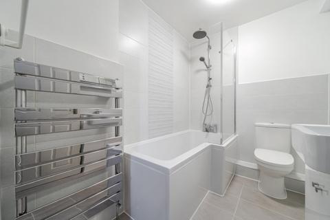 2 bedroom flat to rent, The Broadway, Wimbledon, London, SW19