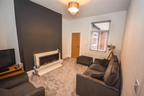 3 bedroom flat to rent, Spohr Terrace, South Shields