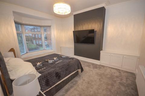 3 bedroom flat to rent, Spohr Terrace, South Shields