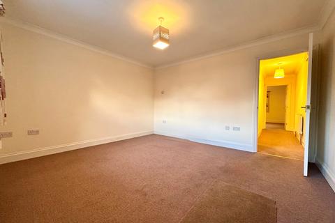 1 bedroom flat to rent, Oaklands Crescent, Chelmsford, Essex, CM2 9FG
