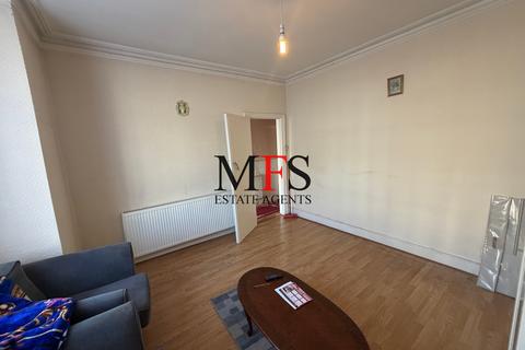 undefined, Orchard Avenue, Southall, UB1