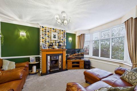 3 bedroom semi-detached house for sale, Brookfield Avenue, Castleford
