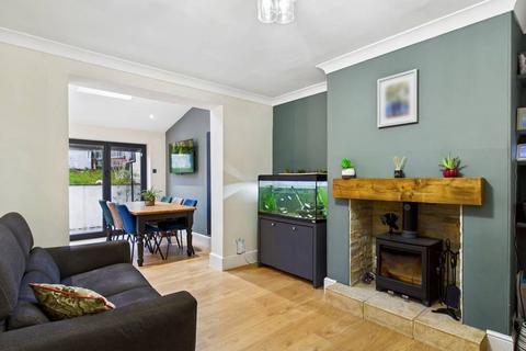 3 bedroom semi-detached house for sale, Brookfield Avenue, Castleford