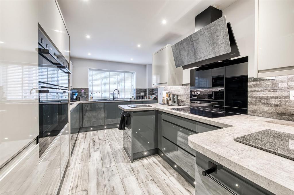 Vicarage-36-Edit.jpg