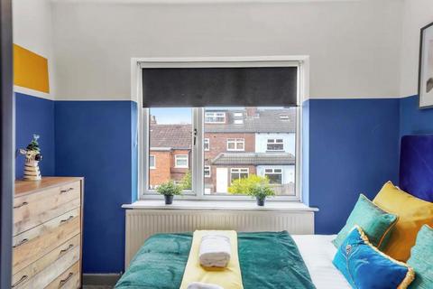 3 bedroom house to rent, Woodside Terrace, Burley