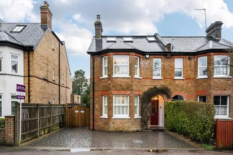 4 bedroom semi-detached house for sale, High Road, Bushey WD23
