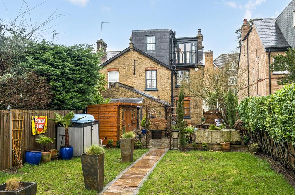 Davidson Frost-Wellings, DFW, High Road, Bushey, R