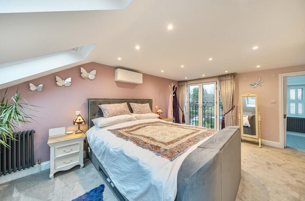 Davidson Frost-Wellings, DFW, High Road, Bushey, B