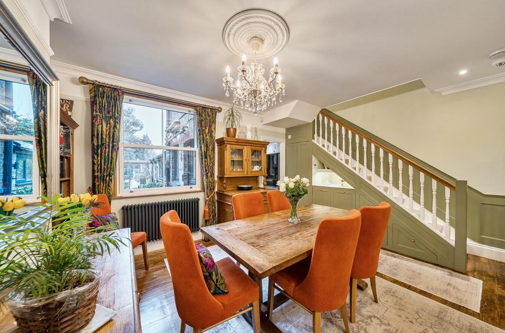 Davidson Frost-Wellings, DFW, High Road, Bushey, D