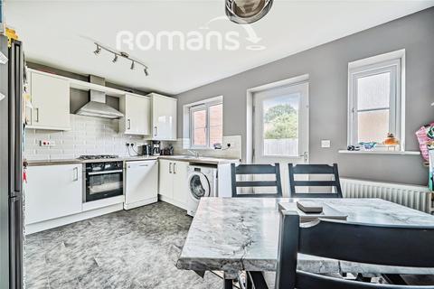 3 bedroom semi-detached house for sale, Bashkir Close, Swindon, Wiltshire