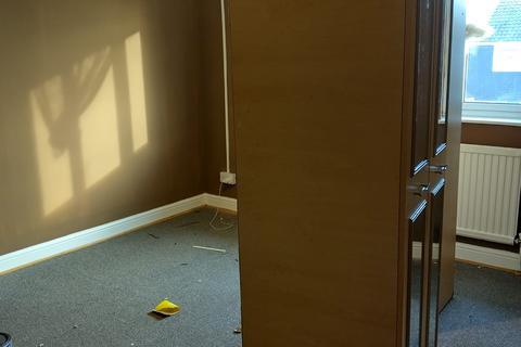 3 bedroom terraced house to rent, Wickham Road, Grays RM16