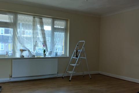 3 bedroom terraced house to rent, Wickham Road, Grays RM16
