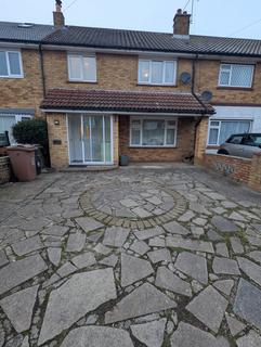 3 bedroom terraced house to rent, Wickham Road, Grays RM16