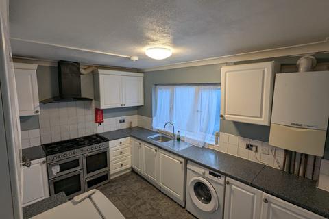 3 bedroom terraced house to rent, Wickham Road, Grays RM16