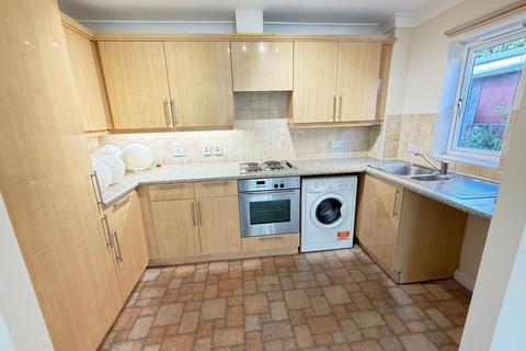 2 bedroom flat for sale, Chertsey Road, Ashford TW15